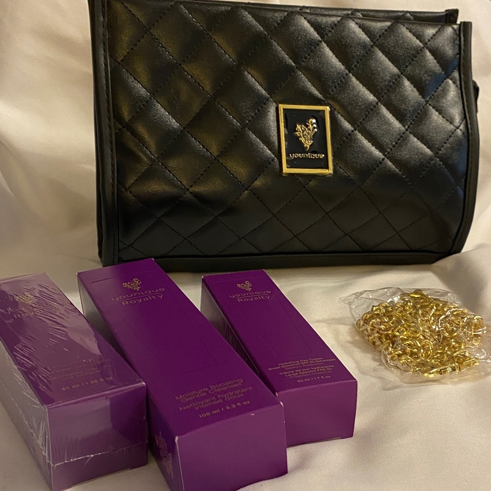 Younique Royalty Skincare Set with Black Bag and Gold Chain - Picture 4 of 12